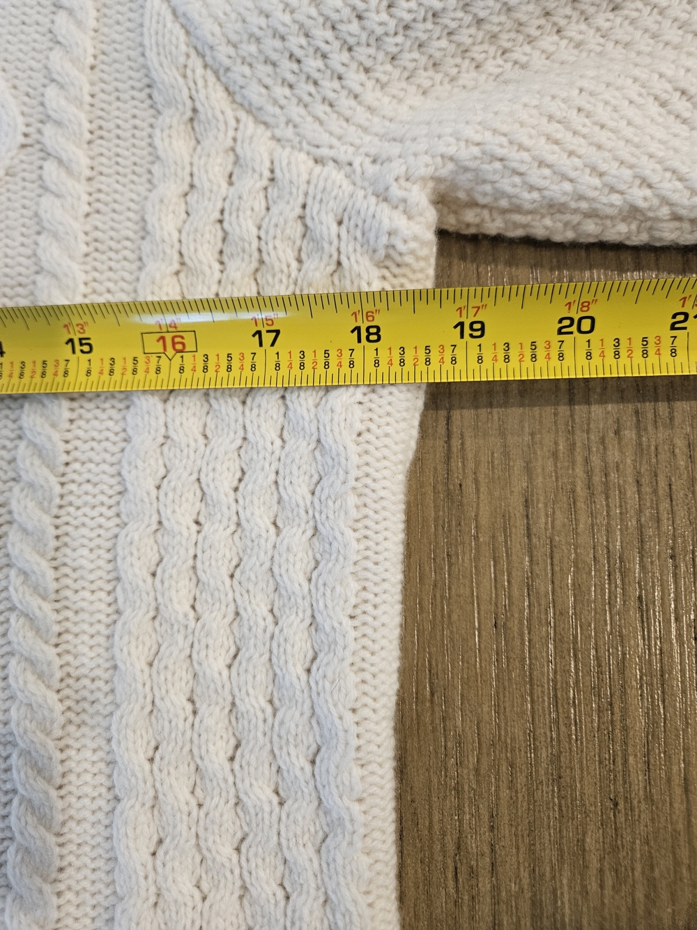 L.L. Bean Cream Cable-Knit Fisherman 80% Wool Cabincore Button Cardigan Sz. M - Picture 4 of 8